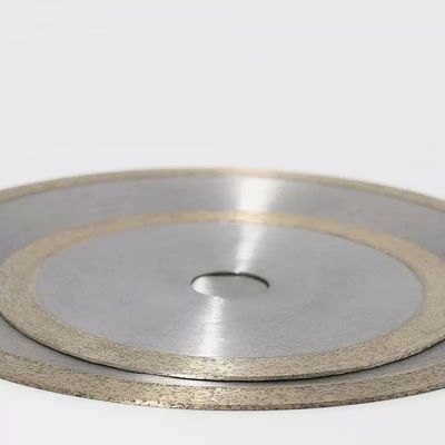 Gebruikersvriendelijk glassnijgereedschap met een lemma met een diameter van 2 mm